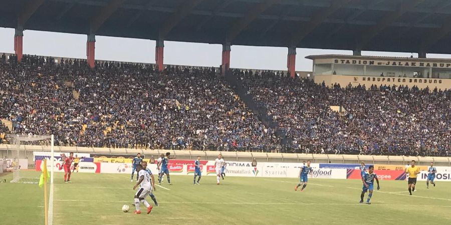 Persib Bandung Vs Madura United - Skor Kacamata Tutup Babak Pertama