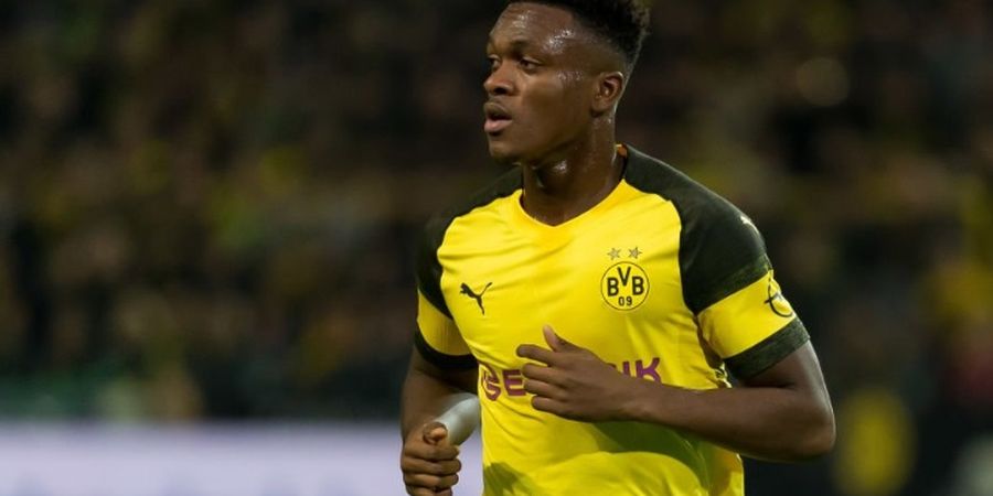 Berita Transfer - Arsenal Dapat Sinyal Positif dari Bek Muda Dortmund