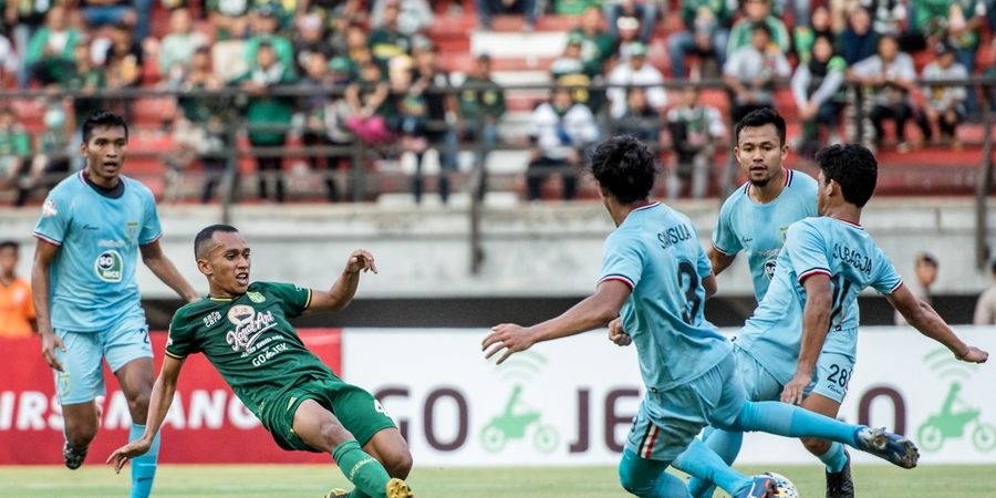 Persebaya Unggul Tipis atas Persipura Jayapura di Babak Pertama