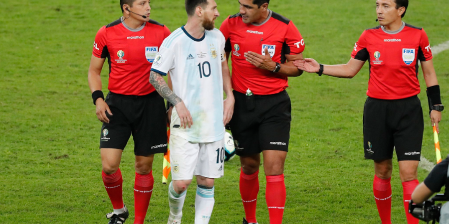Dikecam Messi, Wasit Brasil Vs Argentina Cuci Tangan dan Justru Salahkan VAR