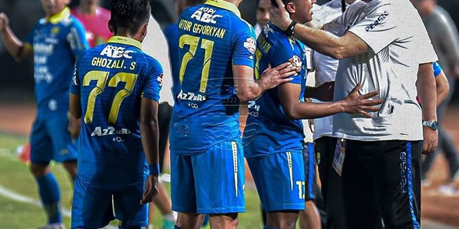 Setiap Laga Persib adalah Panggung Pembuktian bagi Saepuloh Maulana