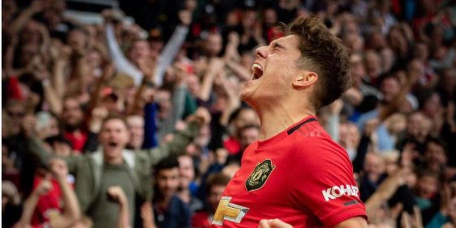 Dikasih Maskot yang Tinggi, Daniel James Jadi Olokan Netizen