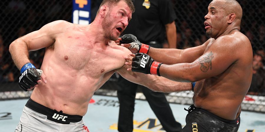 UFC 241 - Lewat Duel Brutal, Stipe Miocic Renggut Kembali Gelar Heavyweight UFC 