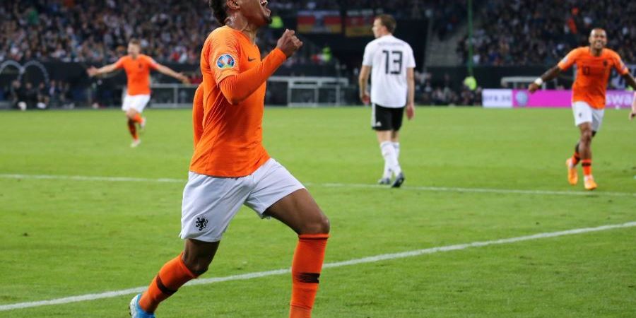 VIDEO - Gol Bocah Ajaib Belanda yang Permalukan Jerman di Kandang Sendiri