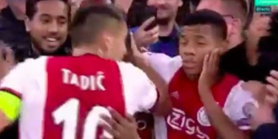 Konyol Maksimal, Captain Ajax Tampar David Neres Ketika Rayakan Gol