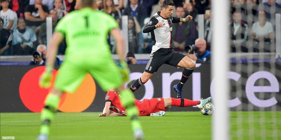 VIDEO - Cristiano Ronaldo Nendang Angin yang Berbuah Gol Kedua Juventus