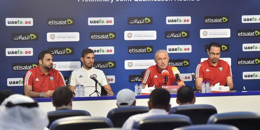 Sebut Indonesia, Bert van Marwijk Optimistis UEA Lolos ke Play-off