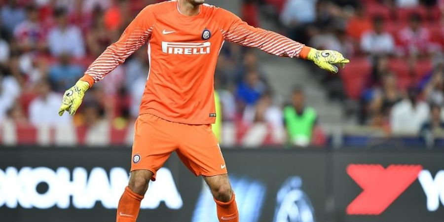 Alami Cedera Tak Biasa, Handanovic Diragukan Tampil di Derbi Milan