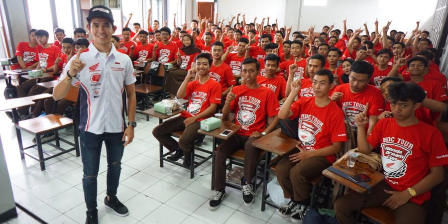 HDC Tour Bagi Ilmu dan Pengalaman dengan Siswa-siswi SMK Pasundan 2 Bandung