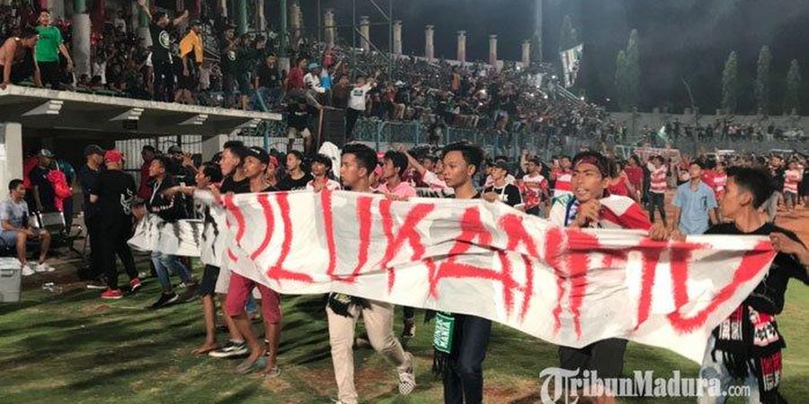 Pelatih Madura United Tak Akan Penuhi Tuntutan Suporter Untuk Mundur