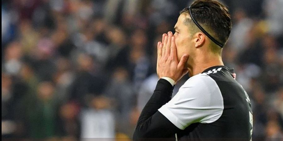 Juventus Takluk, Cristiano Ronaldo Cuma 1 Detik Pakai Medali Piala Super Italia 2019