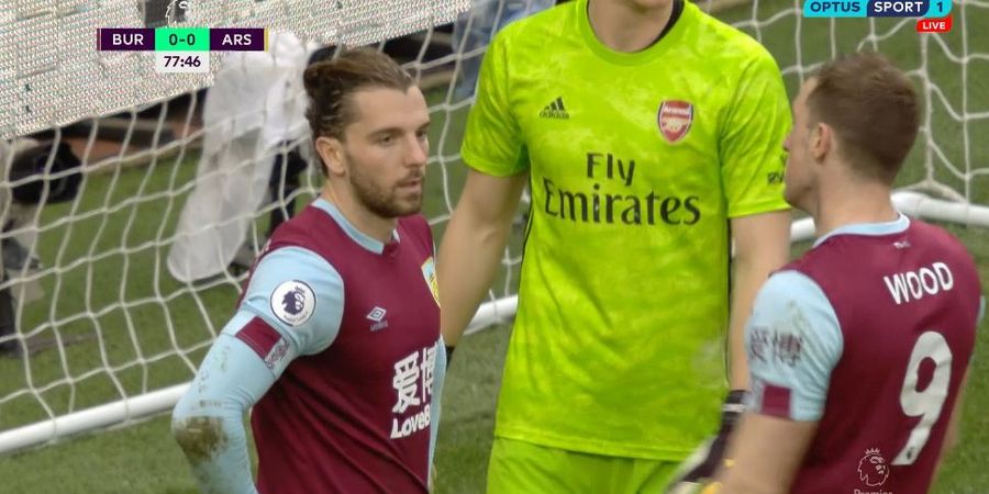 Hasil Liga Inggris - Ditahan Burnley, Arsenal Diselamatkan Mistar Gawang