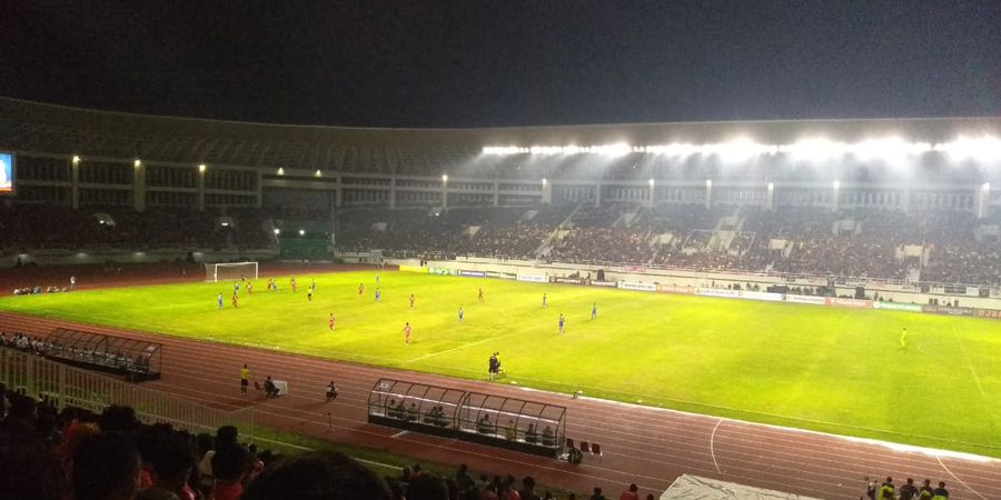 Bek Persib Menilai Stadion Manahan Seperti Stadion di Eropa