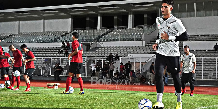 Spiderman Bali United Tak Berkecil Hati meski Posisi Diambil Alih Kiper Muda Timnas Indonesia