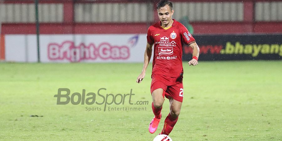 Bek Persija Rezaldi Hehanussa Jawab Rumor Gabung ke Borneo FC