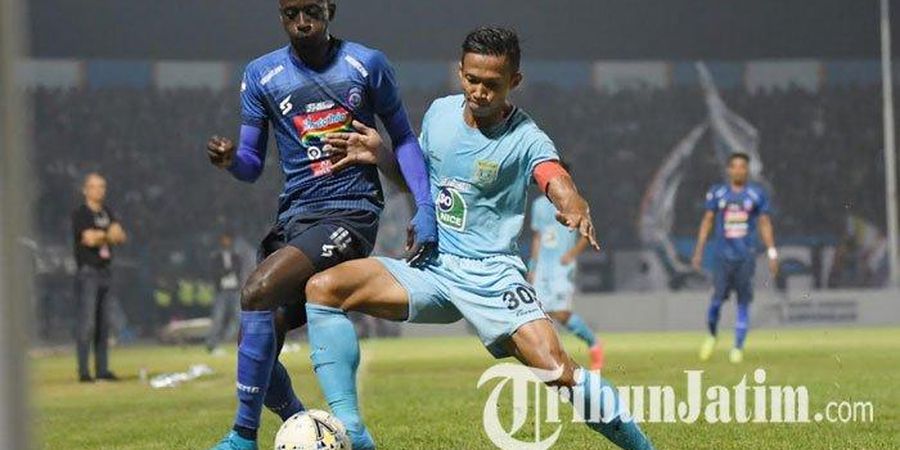 Keberanian Persela Lamongan Tanpa Diperkuat Bek Asing