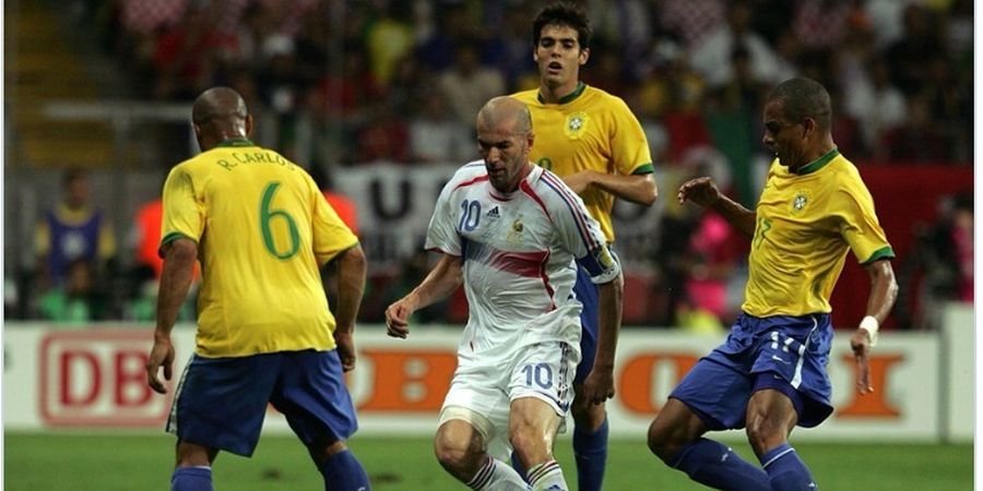 MOMEN JUARA, Zinedine Zidane Lebih Brasil dari Pemain Brasil