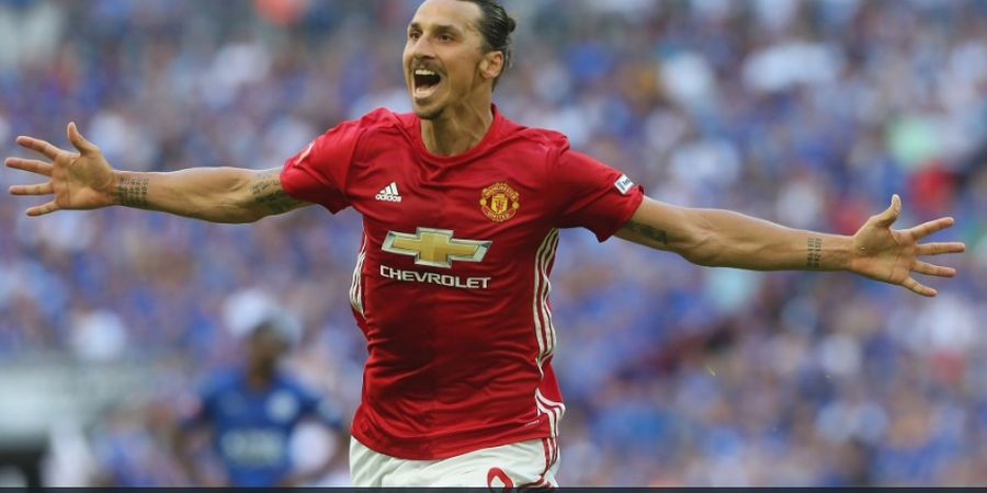 Cuma Orang Ini yang Berani Lempar Zlatan Ibrahimovic Pakai Gunting