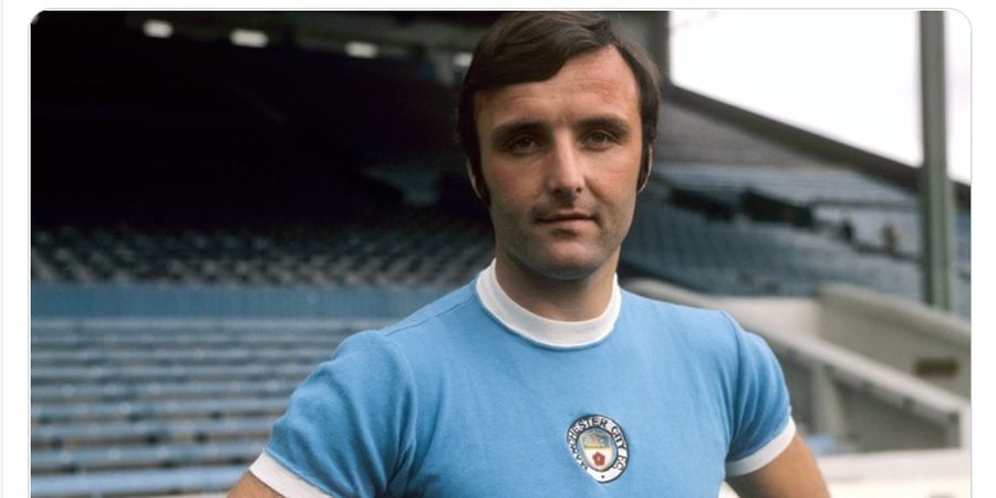 Bek Sayap Legendaris Manchester City Glyn Pardoe Meninggal Dunia