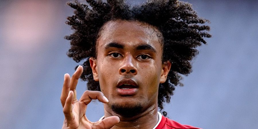 Bujet AC Milan Beli Striker Baru Cekak, Yakin Bisa Amankan Zirkzee?