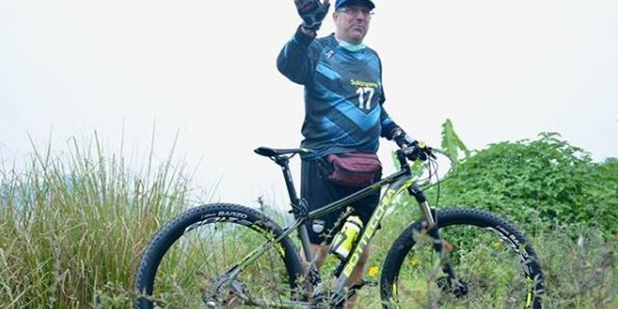 Pelatih Persib Sampai Beli Sepeda Baru demi Taklukkan Jalur Gunung