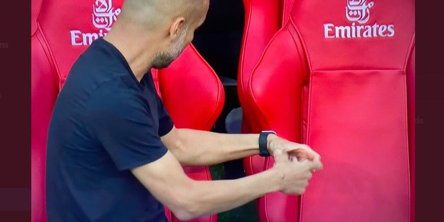 VIDEO - Pep Guardiola Ngomong ke Kursi Kosong, Frustrasi Dikalahkan Murid?