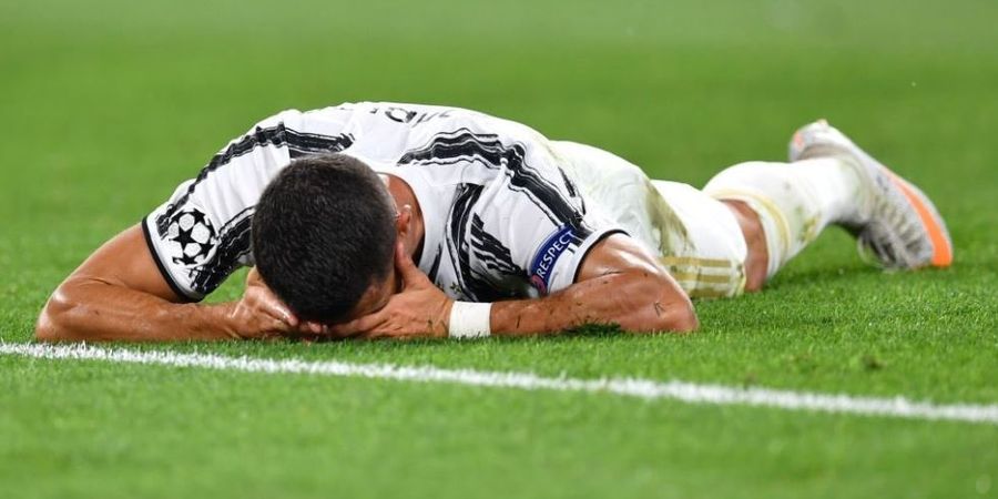 Juventus Tersingkir dari Liga Champions, Cristiano Ronaldo Nangis di Pelukan Chiellini