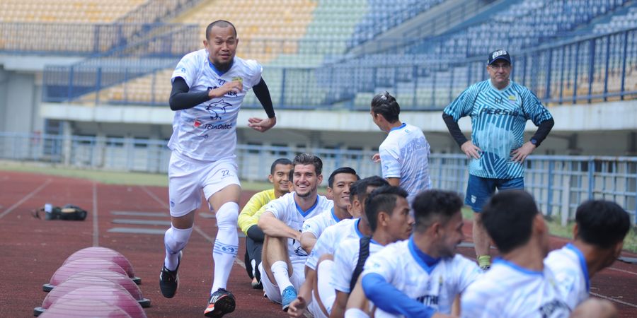 Bomber Persib Bandung Cetak Hattrick saat Sesi Training Match