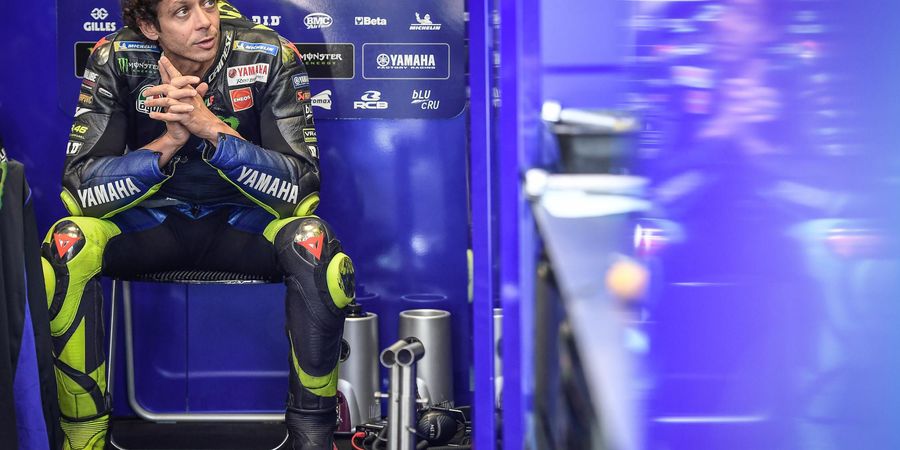 Tanggapi Insiden Vinales, Rossi Nilai Yamaha Lebih Menderita dengan Rem