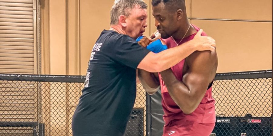 Hadapi Monster UFC yang Pintar, Begini Wanti-wanti Pelatih Mike Tyson untuk Francis Ngannou