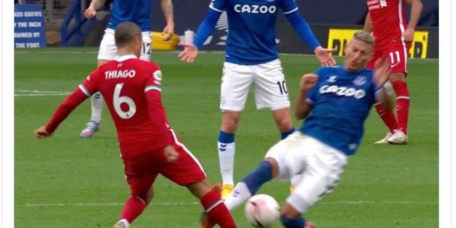 Minta Maaf Sudah Cederai Thiago Alcantara, Pemain Everton Ini Malah Dikacangin