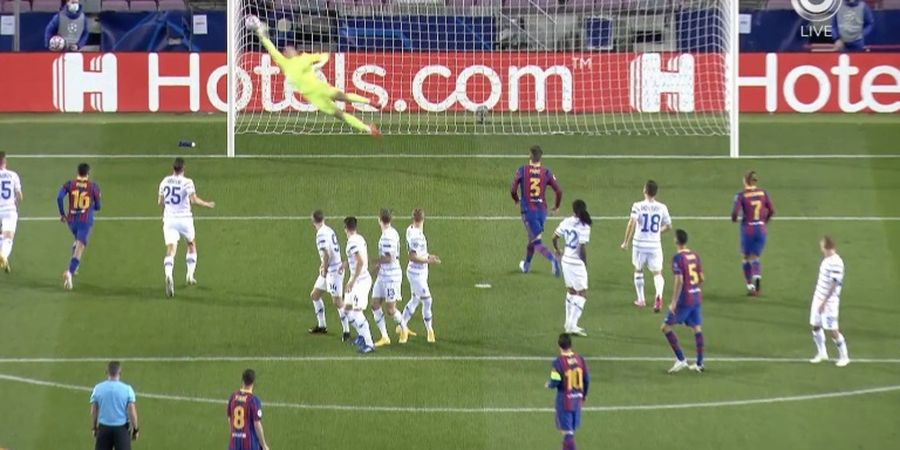 Bocah 18 Tahun Viral Gara-gara Tepis Freekick Sulit Lionel Messi