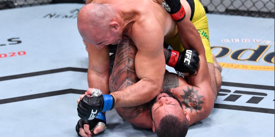Sebelum Terlalu Tua, Petarung Ini Minta Duel Perebutan Gelar kepada Bos UFC