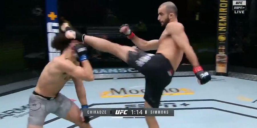 Video Petarung UFC Tepar Setelah Terkena Sepakan Tepat di Kepalanya