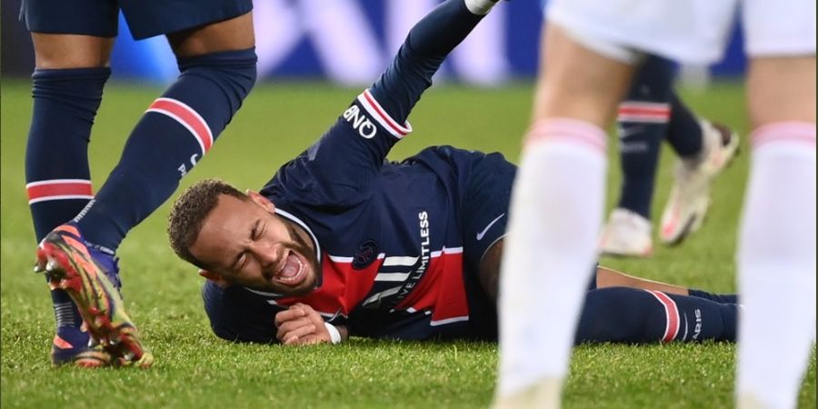 Alami Cedera Engkel Saat PSG Keok dari Lyon, Neymar: Tuhan Selamatkan Saya