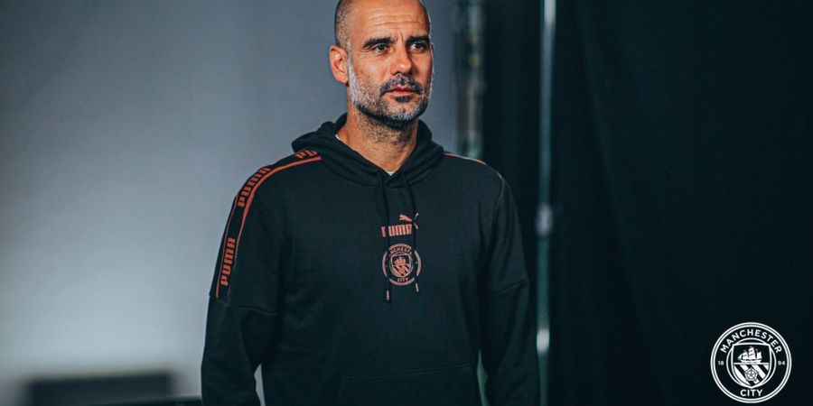 Baju Pep Guardiola Jadi Pembicaraan Hangat di Laga Manchester City Vs Monchengladbach