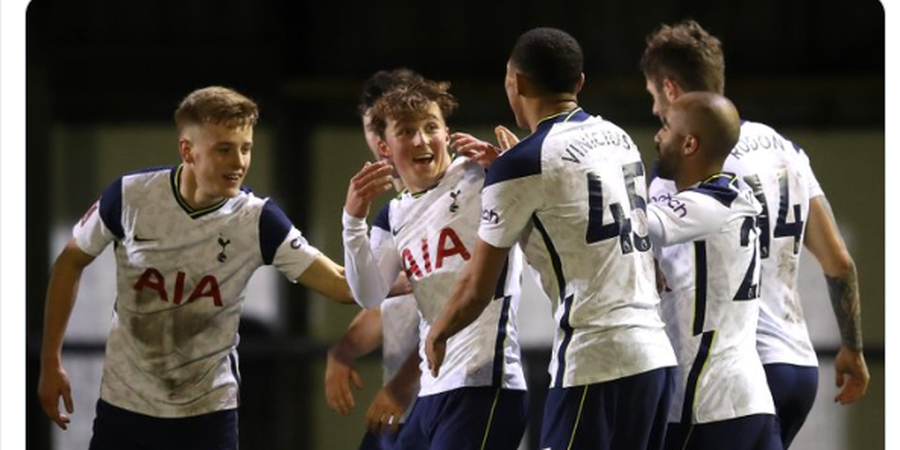 Hasil Lengkap Piala FA - Tottenham Menang Mudah Berkat Duo Brasil dan Pemain Termuda