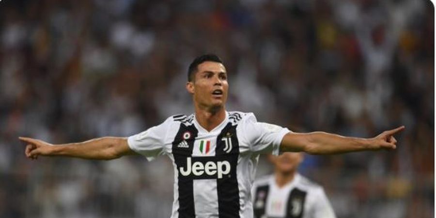 VIDEO - Gol Ronaldo yang Bawa Dirinya Jadi Manusia Tertajam di Bumi, Kiper Sampai Masuk Gawang
