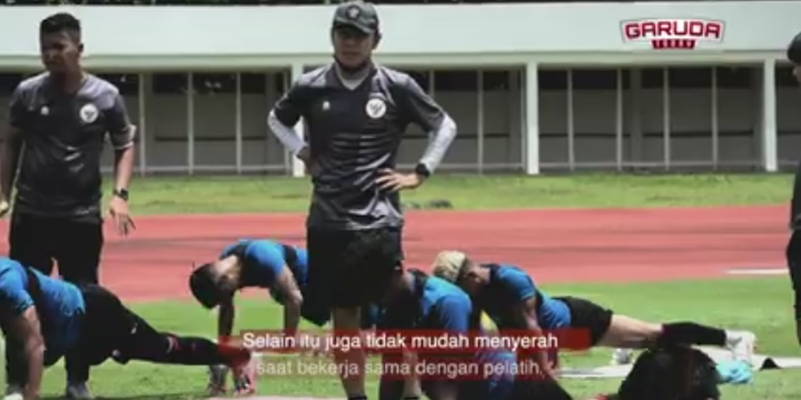  TC Timnas Indonesia, Shin Tae-yong Ajarkan Push Up ke Rifad Marasabessy