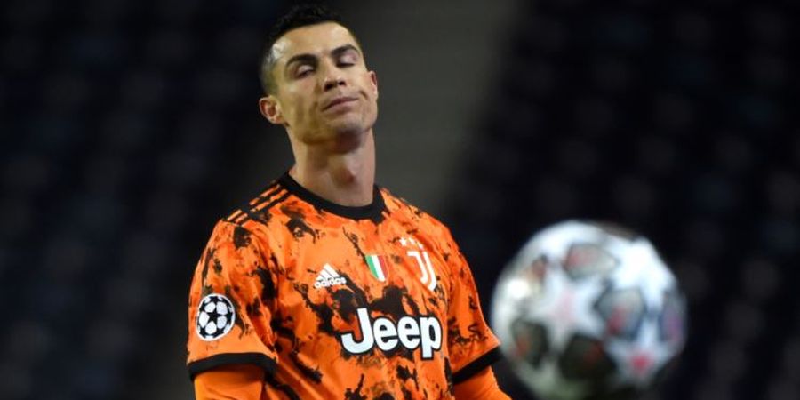 Ancang-ancang Sudah Sempurna, Cristiano Ronaldo Malah Tendang Angin yang Buat Lawan Jatuh