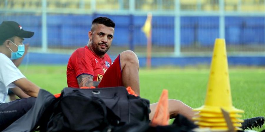 Apes, Baru Latihan Sepekan Pemain Asing Arema FC Langsung Cedera