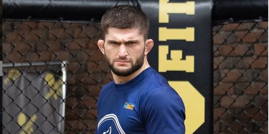 VIDEO - Di Ajang Milik Khabib, Petarung Tetap Berduel dengan Kaki Patah