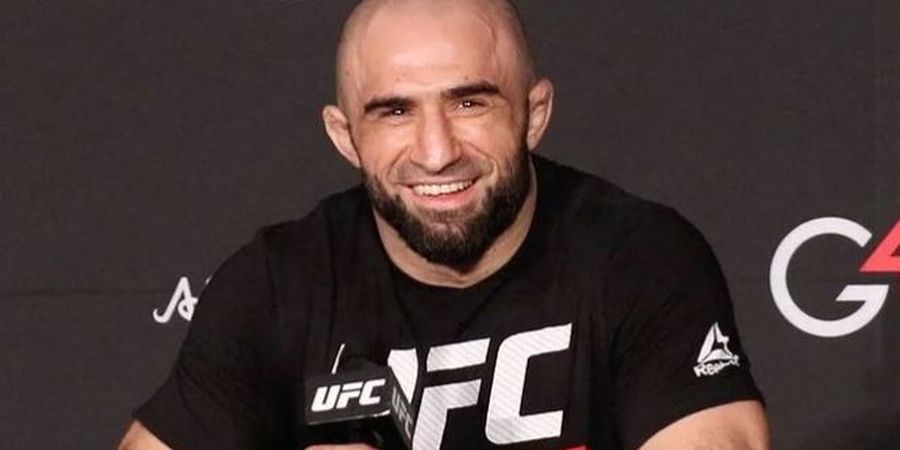 Habisi Jagoan Muslim Dagestan Jadi Alasan UFC Takkan Pecat Chris Weidman