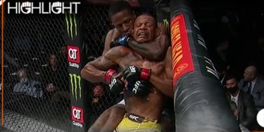 Hasil UFC 261 -  Kuncian Rear Naked Choke Satu Tangan Bikin Koboi Brasil Tak Berdaya
