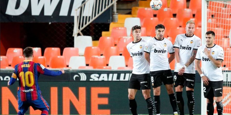 Hasil Liga Spanyol - Lionel Messi Raja Freekick, Barcelona Kalahkan Valencia dan Selevel Real Madrid