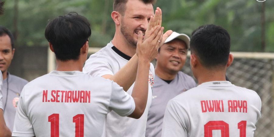 Pelatih Persija Jakarta Apresiasi Fisik Pemain Selama Latihan Mandiri