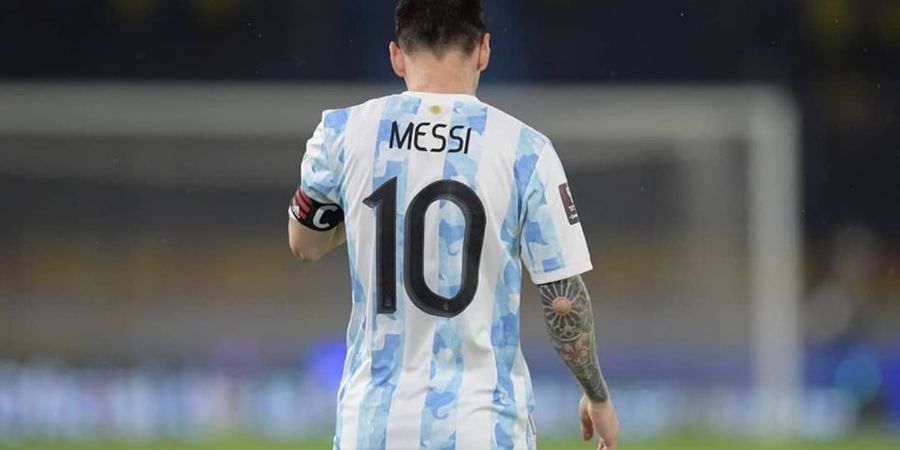 Copa America 2021 - Giringan Messi dari Tengah Lapangan Picu Gol Argentina ke Gawang Paraguay