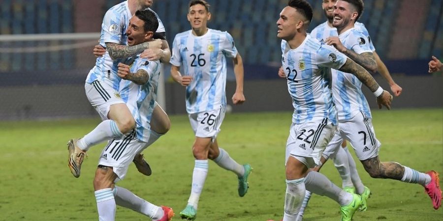 Copa America 2021 - Lionel Messi Sentuh Trofi Perdana, Angel Di Maria Ukir Rekor Langka