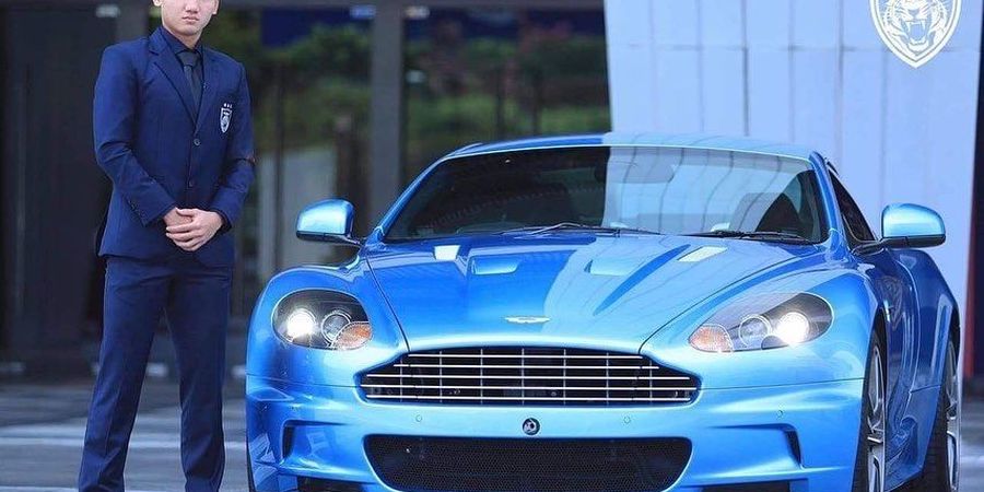 Potret Syahrian Abimanyu Jadi Model Mobil Aston Martin, Sponsor Baru JDT