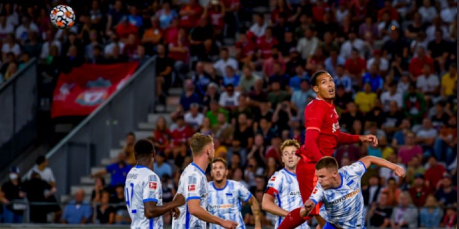 Setelah Sekian Purnama, Duo Bek Tengah Andalan Liverpool Akhirnya Kembali